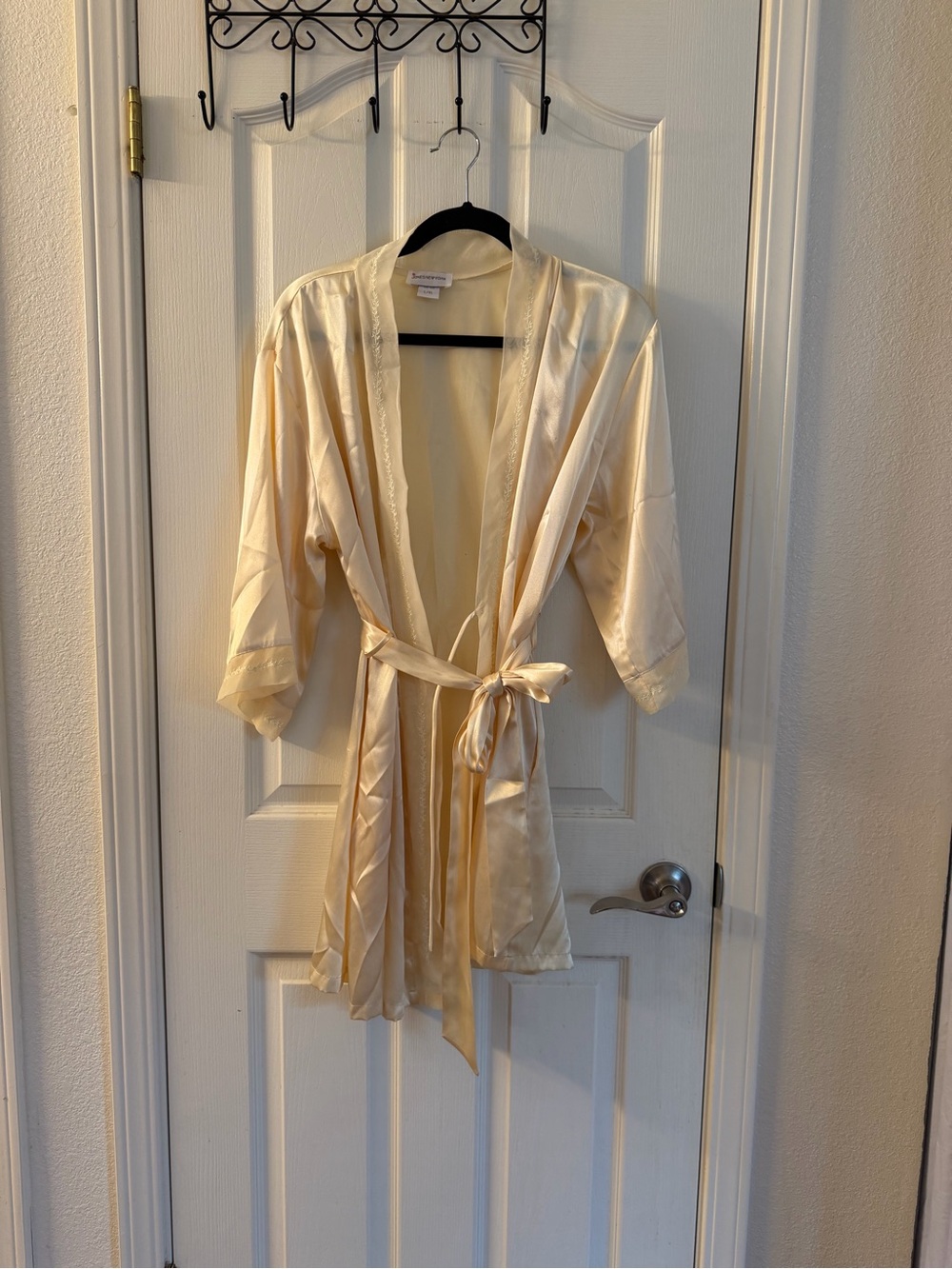 Jones New York Cream Satin Short Robe with Tie Belt